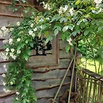 Alojamento de Acomodação e Pequeno-almoço Jardin Rêveur La La Tête Dans Les étoiles