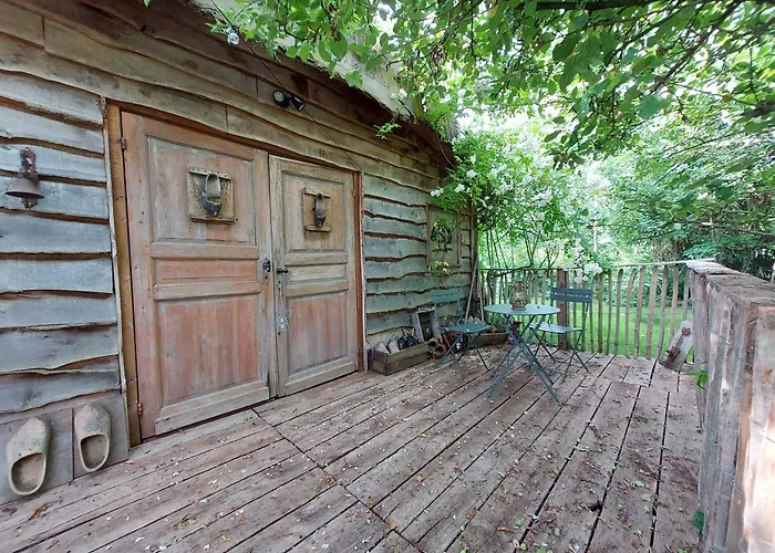 Jardin Reveur La La Tete Dans Les Etoiles לינה וארוחת בוקר